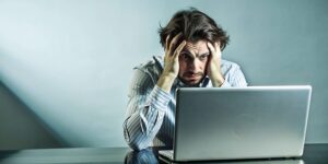 gestionnaire qui est épuisé et aurait besoin de support d'un directeur d'expérience